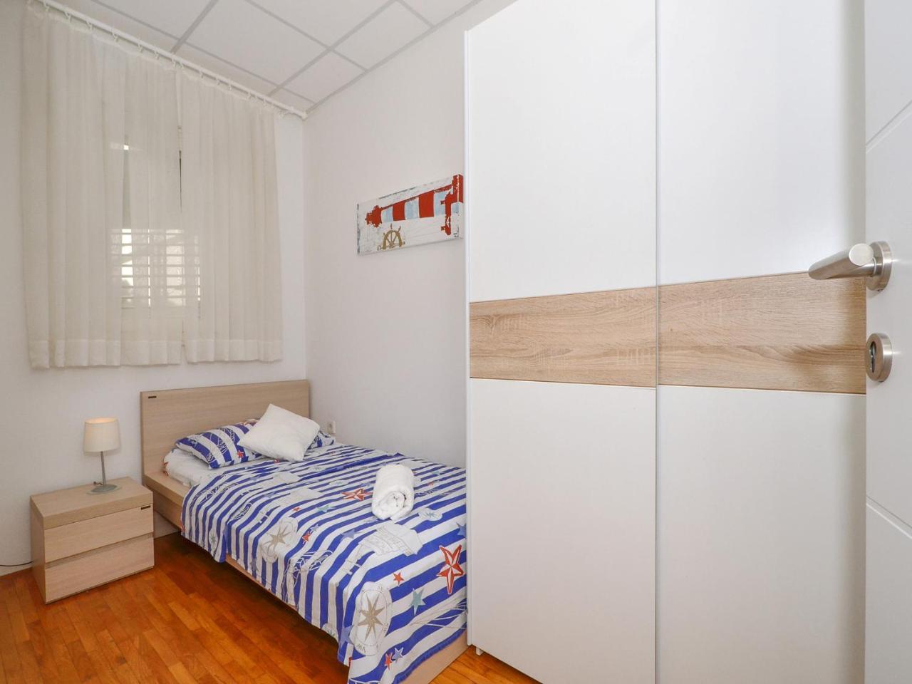 Apartments Nera Podstrana Exterior photo